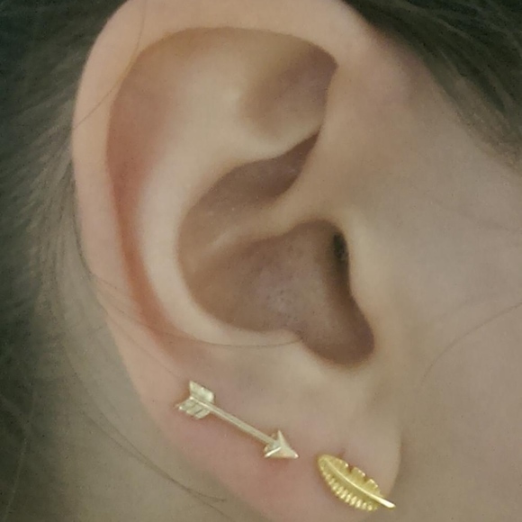 Dainty Gold Arrow Stud Earrings - Picture 6 of 6